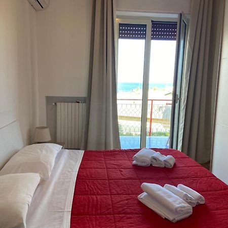 Finally Puglia Бари Екстериор снимка